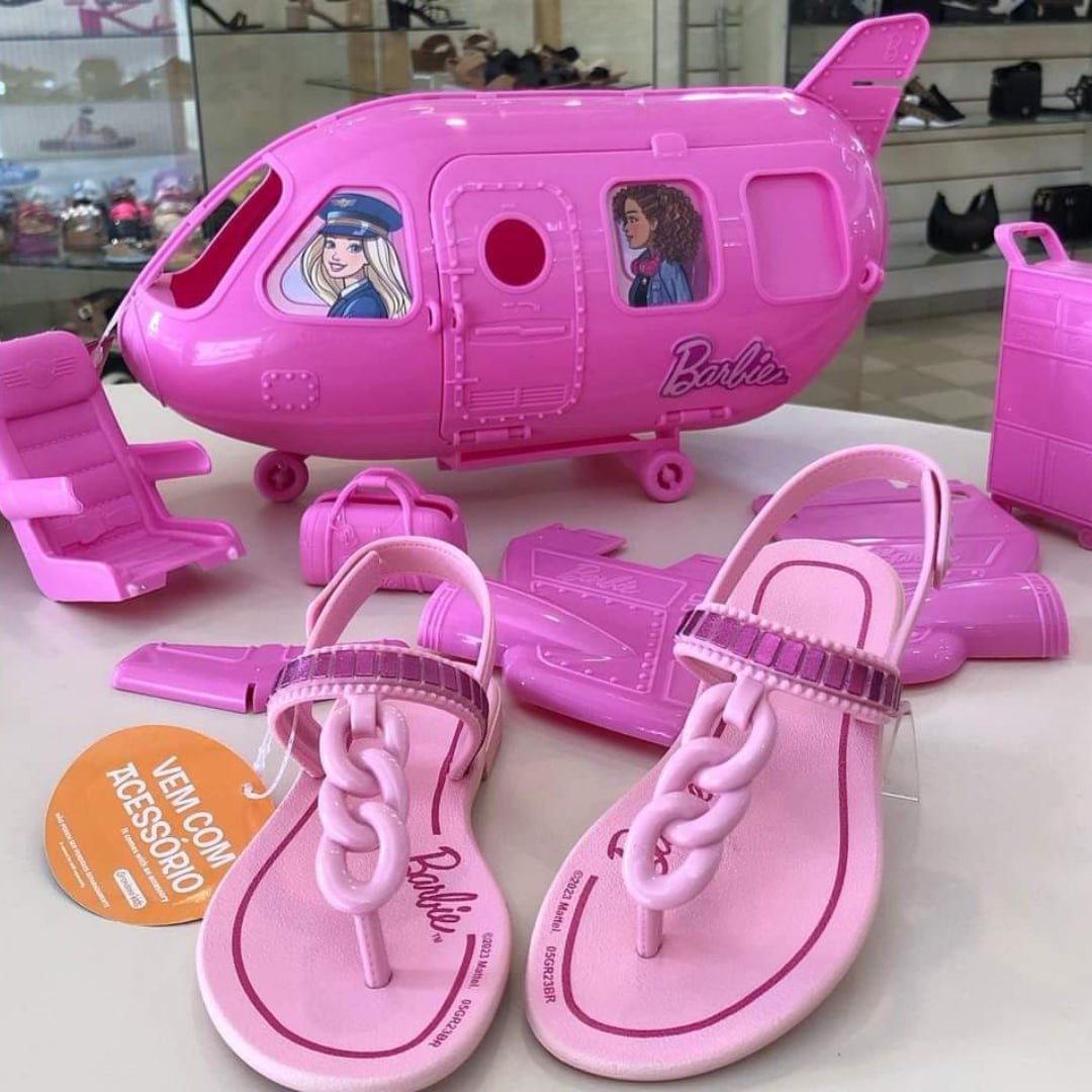 Sandália Grendene Kids Barbie Flight Com Brinde Avião Rosa - Canal Store  Action Sports