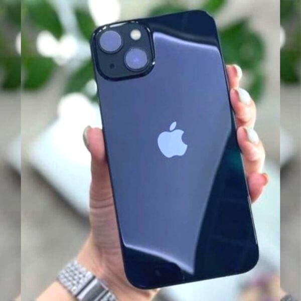 Apple iPhone 13 128GB Tela 6,1” 12MP ( 2 cores )