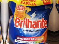 Brilhante Lava-Roupas Em Pó Roupas Brancas E Coloridas Limpeza Total Pacote Tamanho Família 4 Kg