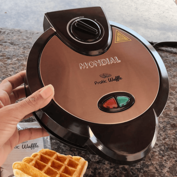 Waffle Maker, Mondial, Preto/Inox, 1200W, 110V - GW-01