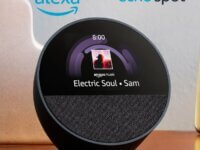 Echo Spot com Alexa (Geração mais recente)