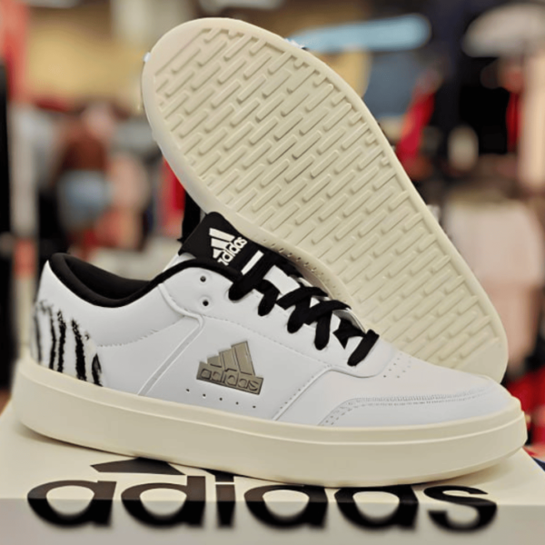 Tênis ADIDAS Park St Feminino (branco/preto)