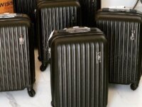 Mala Pequena De Bordo Londres 4 Rodas Swiss Move Preta Preto