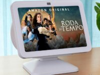 Echo Show 8 (3ª geração) | Smart display com áudio espacial, hub de casa inteligente e Alexa (2 cores)