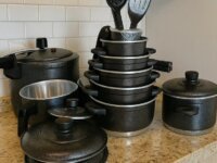 Jogo De Panela + Panela De Pressão 4/5 + Talher + Frigideir Cor Preto Craqueado