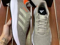 Tênis Adidas Response Runner - Bege