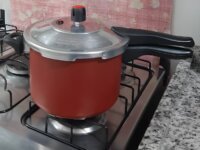 Panela De Pressão 4,5 Litros Antiaderente Cor Vermelho