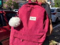 Mochila Feminina De Pelinho Spector Casual Chaveiro
