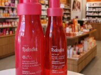 Kit Tododia Morango e Baunilha Dourada com Body Splash (2 produtos)