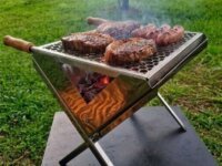 Churrasqueira De Inox Dobrável Portátil A Carvão - Maleta