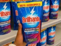 Brilhante Sabão Liquido Limpeza Total Refil 900 Ml